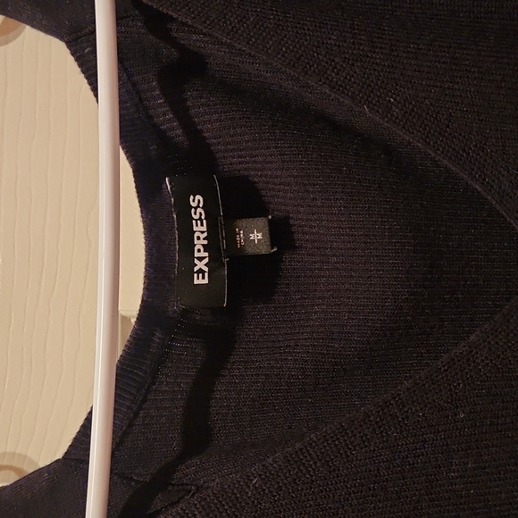 Express Top - Picture 2 of 6